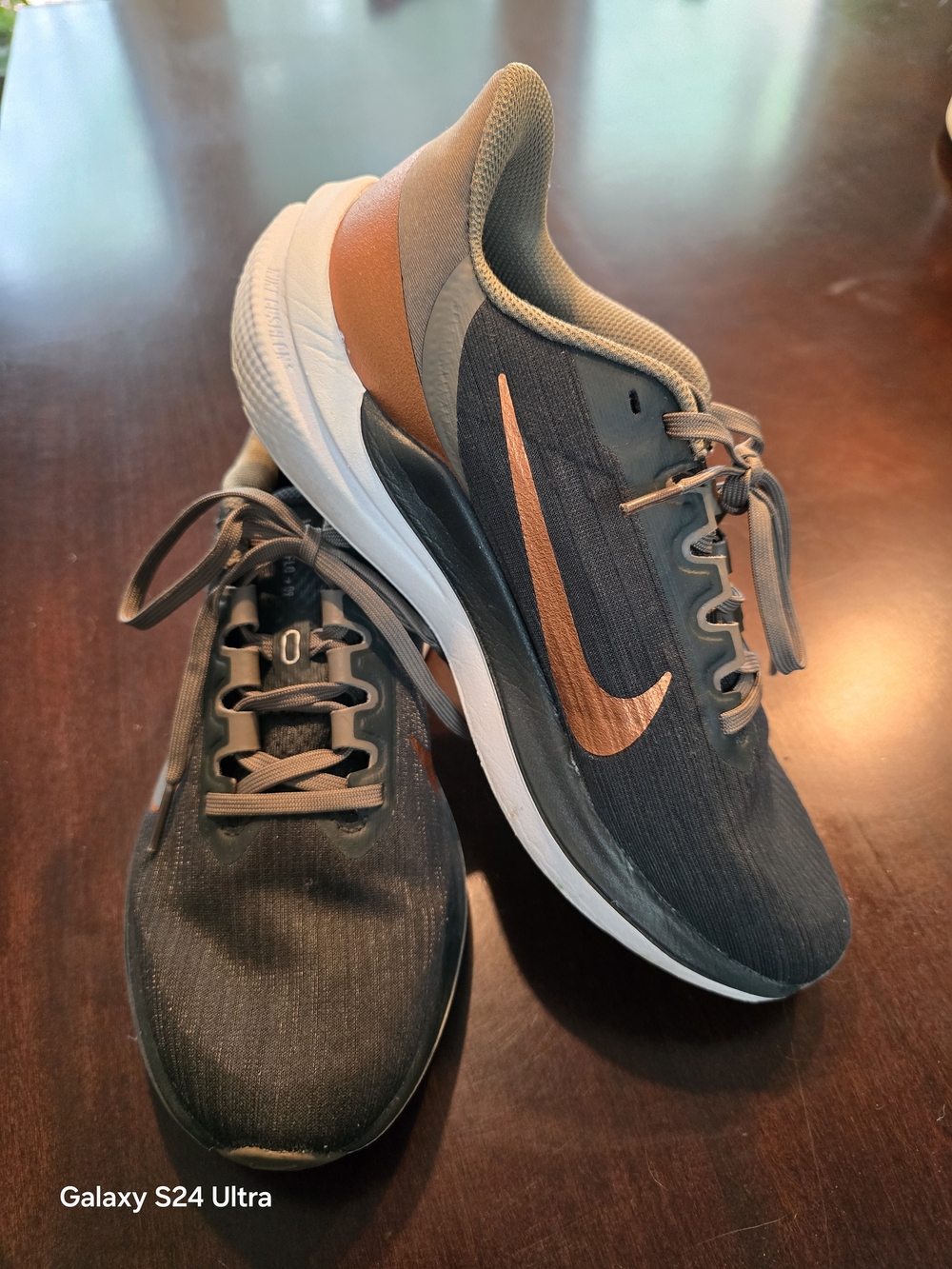 Nike Women's Air Winflo 9 Size 7.5